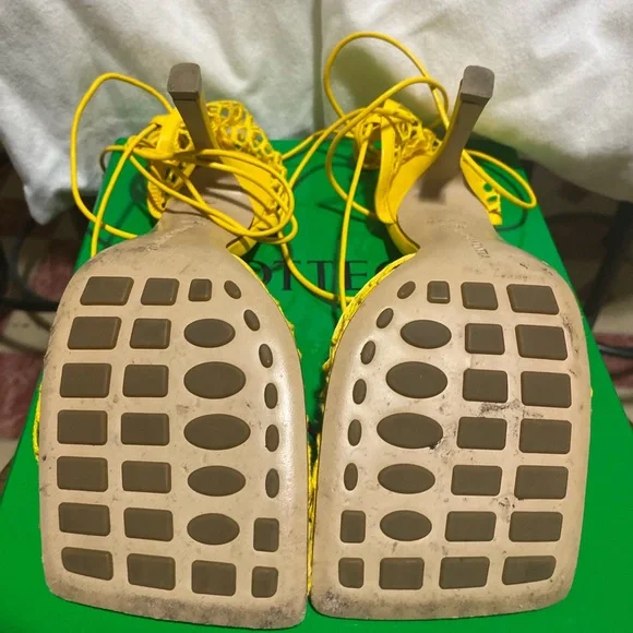 Bottega Veneta - Mesh Stretch Sandals - Picture 6 of 10